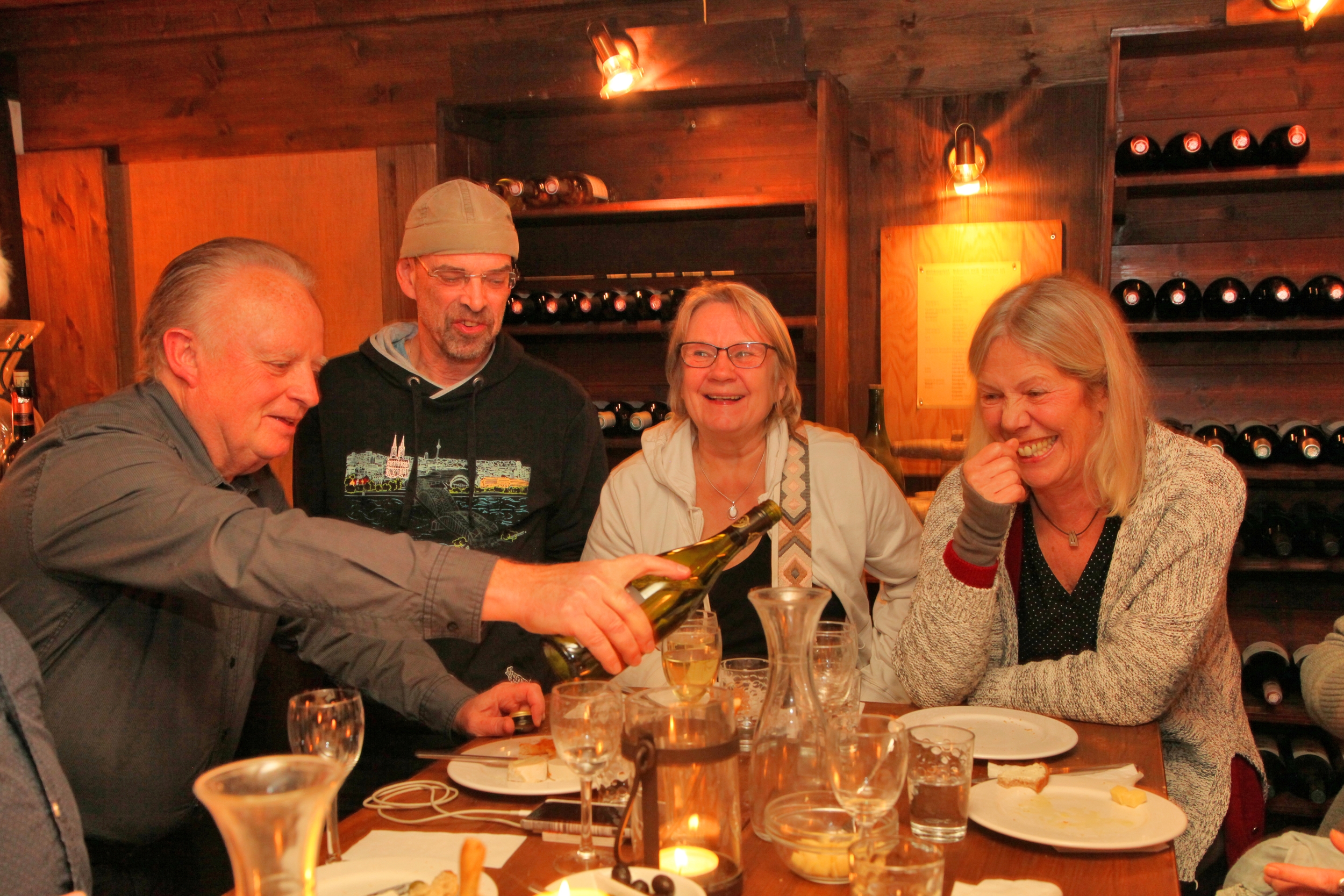 Gourmetweinprobe mit Champagner und französischen Chansons
